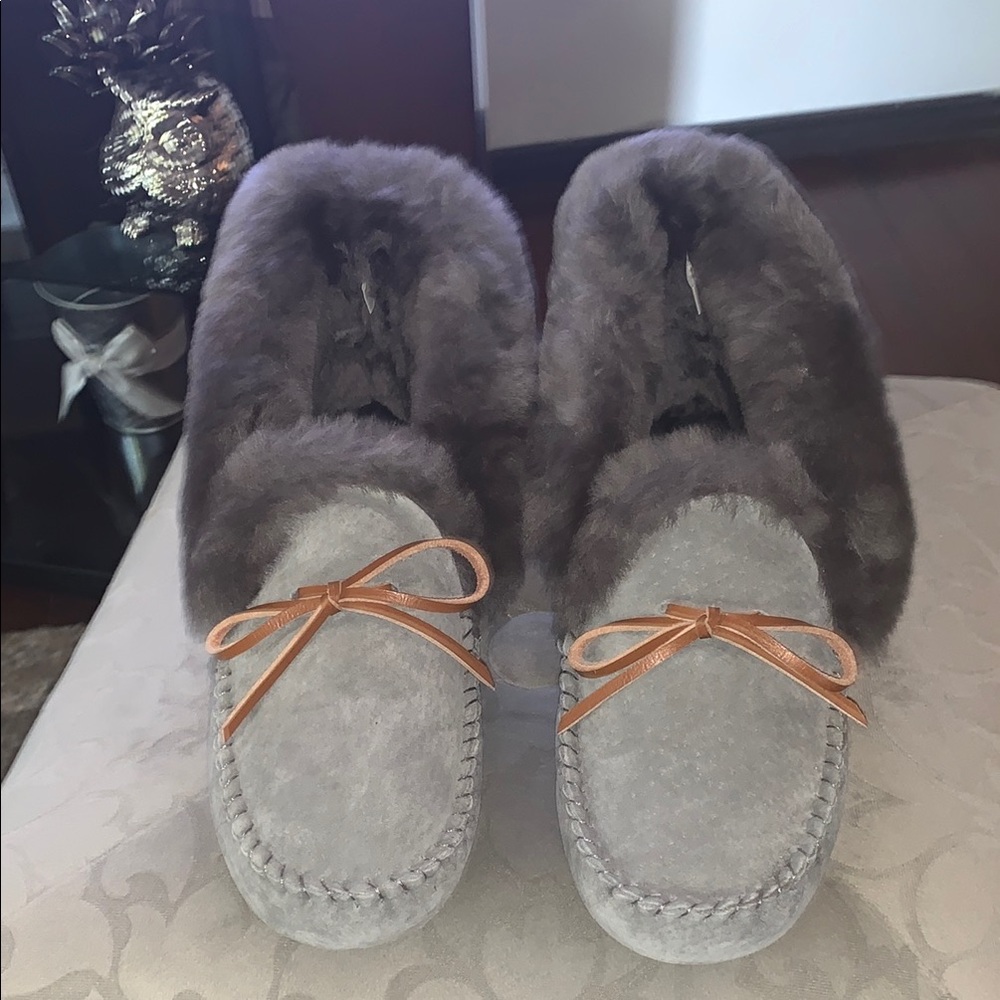 Womens Cozy Gray Moccasin Slippers with Tan Bow